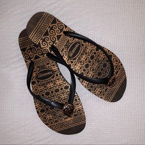 Black & Gold Havaianas Slim Flip Flops